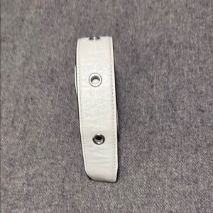 White handbag strap
